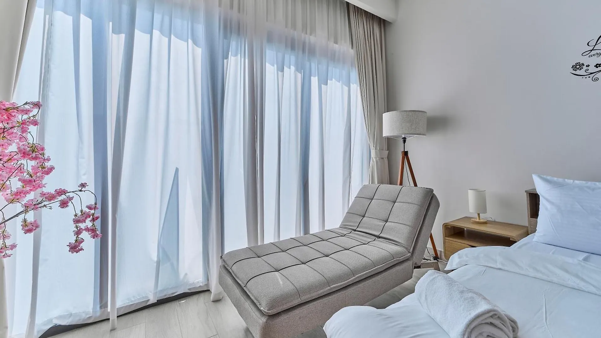 Chic Studio In Azizi Riviera With Modern Amenities Dubai United Arab Emirates